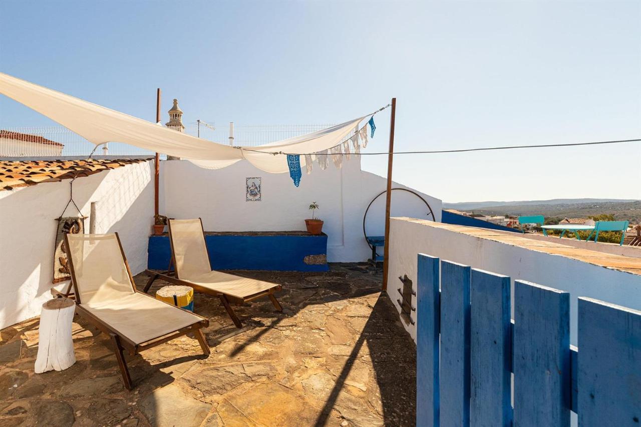 Casa Do Torreao Bed & Breakfast Salir Bagian luar foto