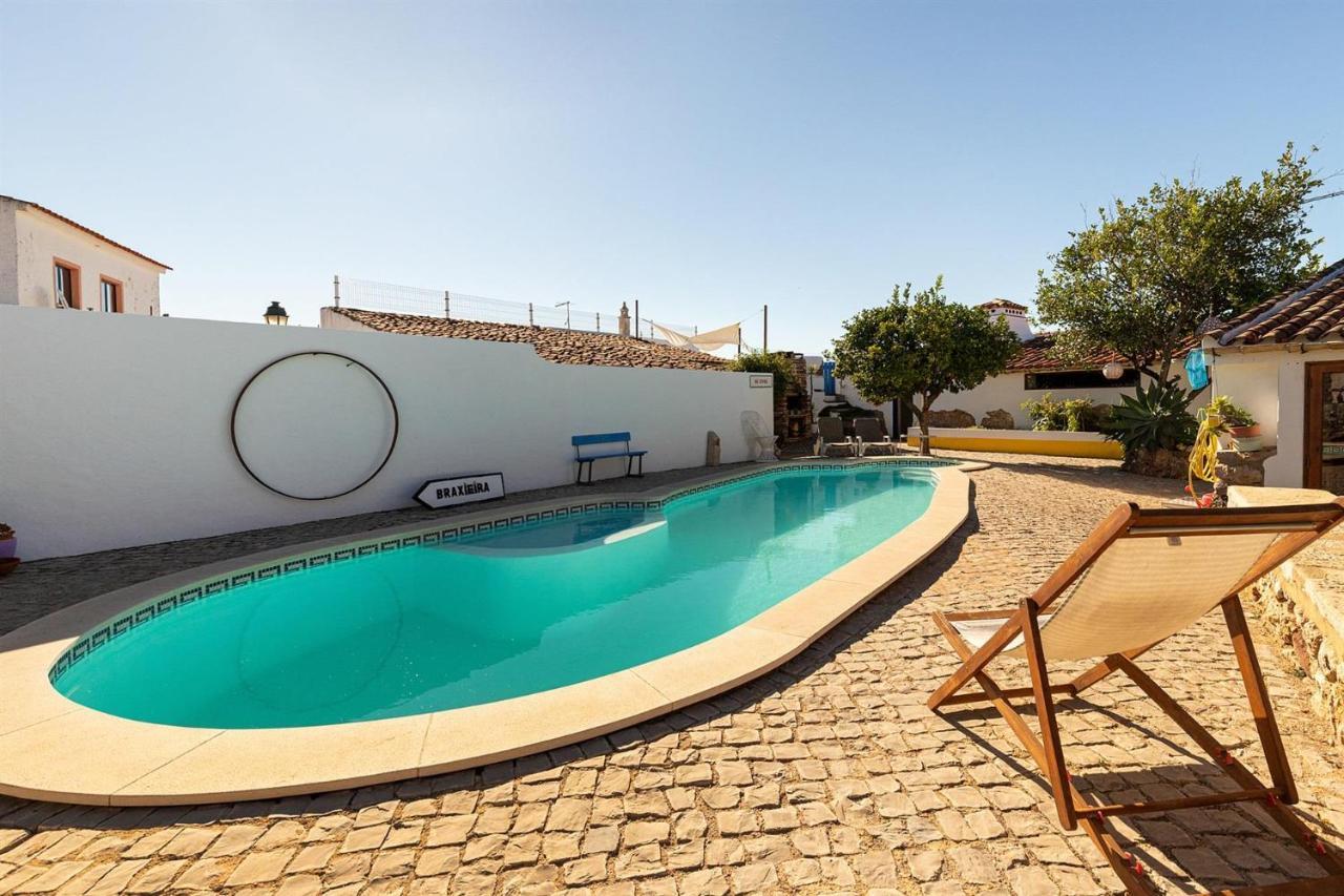 Casa Do Torreao Bed & Breakfast Salir Bagian luar foto