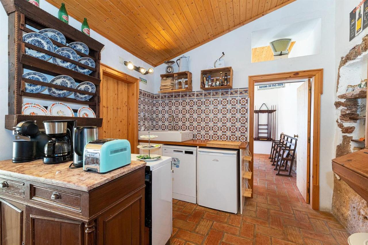 Casa Do Torreao Bed & Breakfast Salir Bagian luar foto