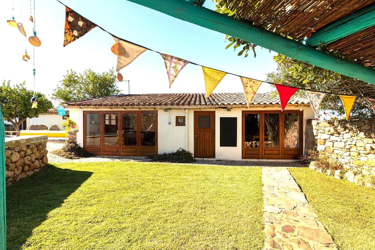 Casa Do Torreao Bed & Breakfast Salir Bagian luar foto